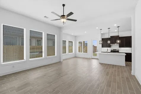 11816 South Pavillion Drive Mont Belvieu TX 77523