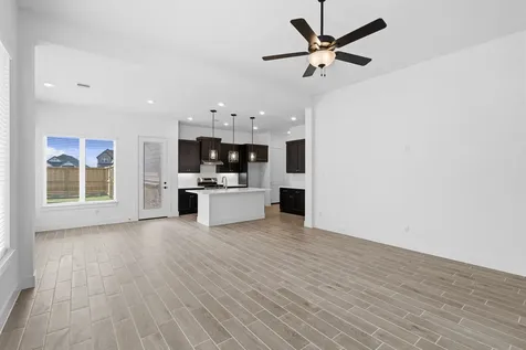 11816 South Pavillion Drive Mont Belvieu TX 77523