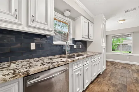 10126 Fernstone Lane Houston TX 77070