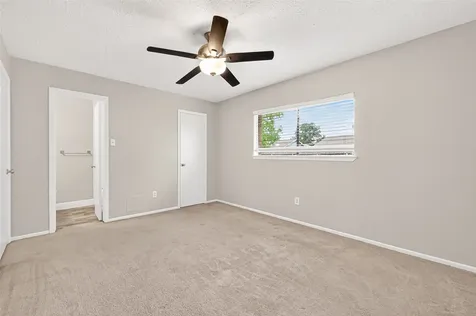 10126 Fernstone Lane Houston TX 77070