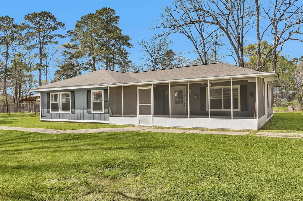 95 Main Street Huntsville TX 77340