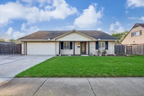 3305 Churchill Street Pearland TX 77581