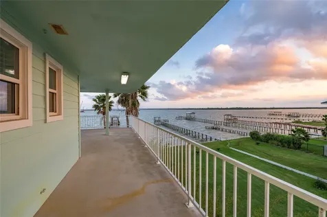 1617 Dick Bay Drive Dickinson TX 77539