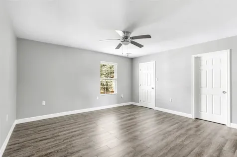 520 E Defee Avenue Baytown TX 77520