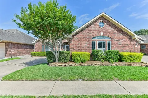 314 Parkwood Village Drive Friendswood TX 77546