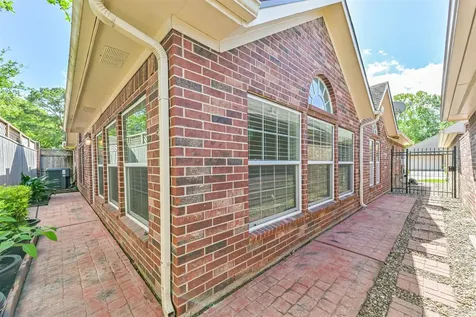 314 Parkwood Village Drive Friendswood TX 77546