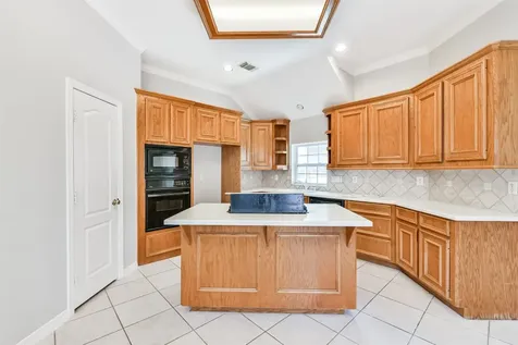 314 Parkwood Village Drive Friendswood TX 77546