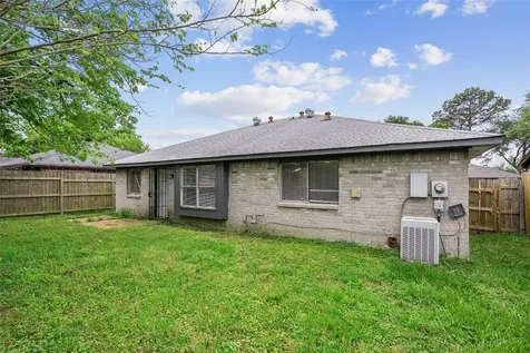 12226 Kings Meadow Drive Houston TX 77044