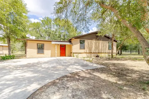 4459 Pettytown Road Dale TX 78616