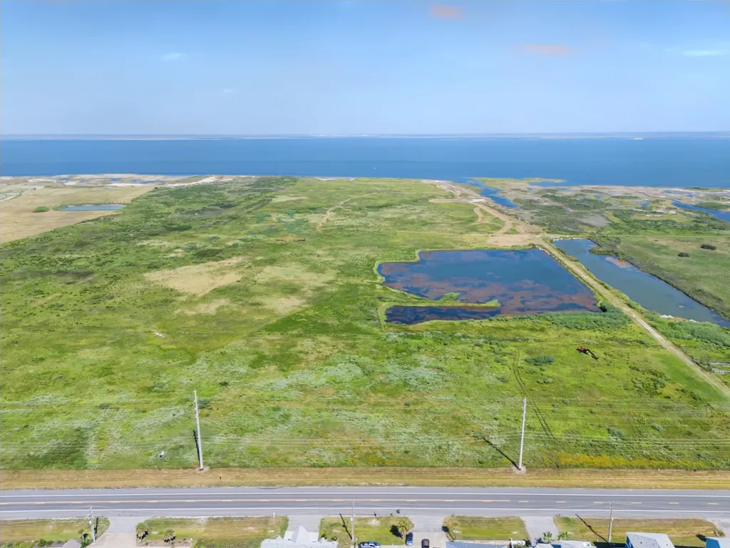 24374 Fm-3005 Galveston TX 77554