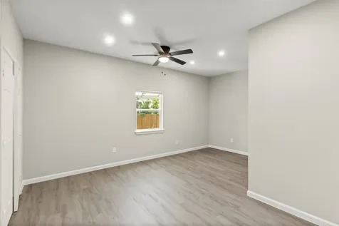 8402 Bassett Street Houston TX 77051