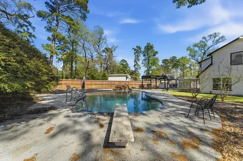8526 Oakwood Drive Magnolia TX 77354