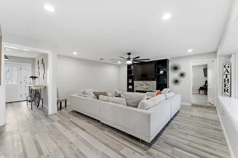 8526 Oakwood Drive Magnolia TX 77354