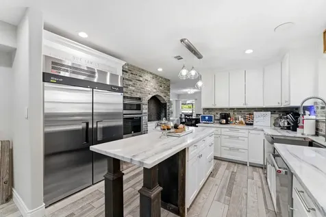 8526 Oakwood Drive Magnolia TX 77354