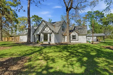 8526 Oakwood Drive Magnolia TX 77354