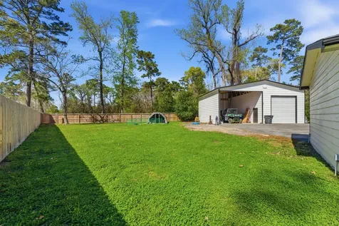 8526 Oakwood Drive Magnolia TX 77354