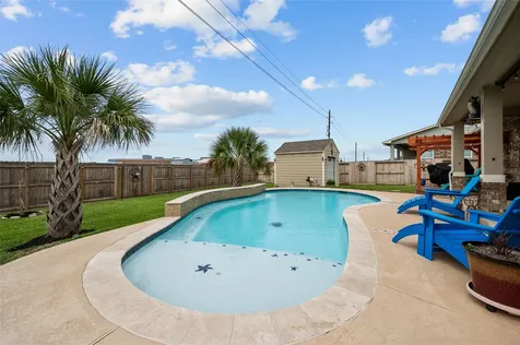 9723 Suffolk Downs Drive Mont Belvieu TX 77523