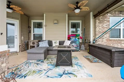 9723 Suffolk Downs Drive Mont Belvieu TX 77523