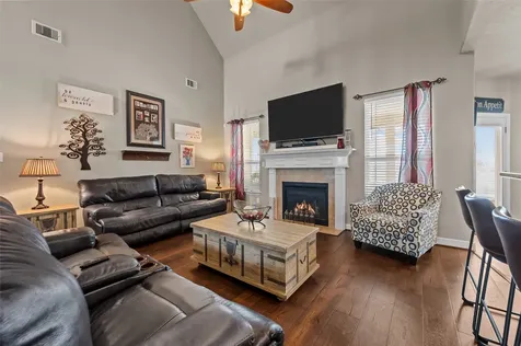 9723 Suffolk Downs Drive Mont Belvieu TX 77523