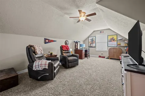 9723 Suffolk Downs Drive Mont Belvieu TX 77523