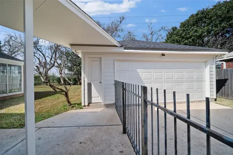 2106 Westshore Drive Missouri City TX 77459