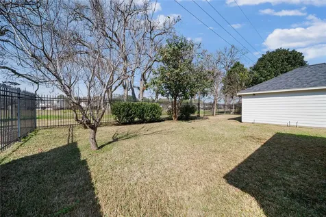 2106 Westshore Drive Missouri City TX 77459