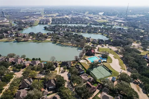 2106 Westshore Drive Missouri City TX 77459