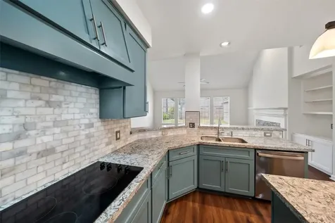1123 Summer Brook Sugar Land TX 77479