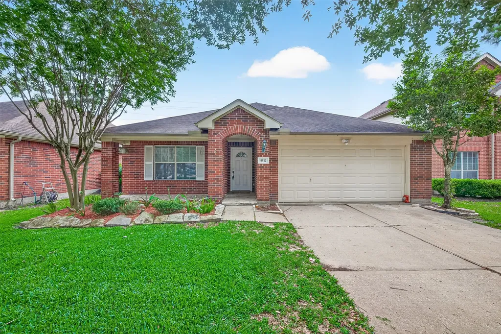 5517 Autumn Ash Lane Rosharon TX 77583