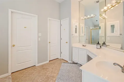 1107 Parkhaven Lane Houston TX 77077