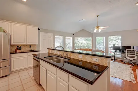 1107 Parkhaven Lane Houston TX 77077