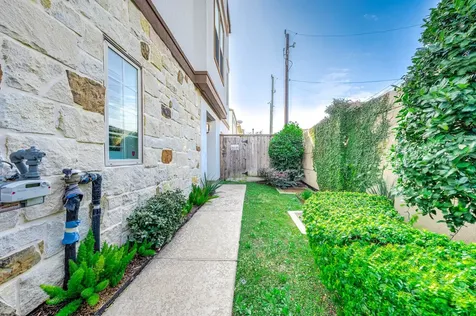11027 Acorn Falls Drive Houston TX 77043