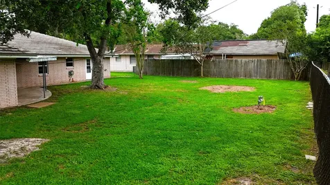1607 Mcfarland Street Baytown TX 77520