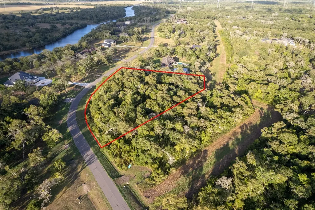 31811 Bayou Bend Richwood TX 77515