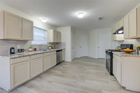 9926 Myrtle Field Lane Houston TX 77044