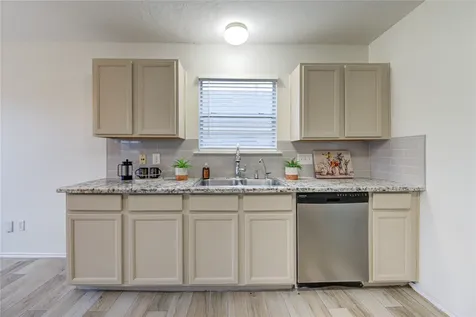 9926 Myrtle Field Lane Houston TX 77044
