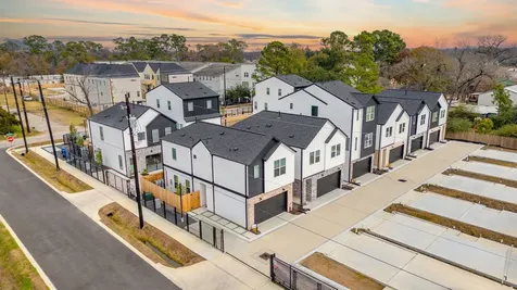 4746 Martin Hill Street Houston TX 77018