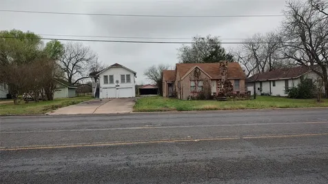1703 N Park Street N Brenham TX 77833