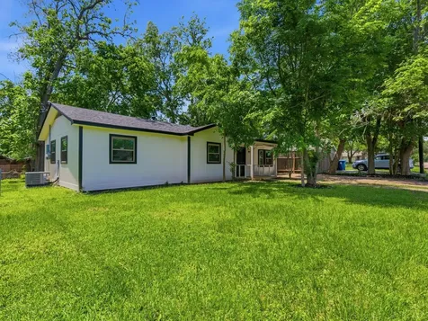 725 Lafayette Street Hempstead TX 77445