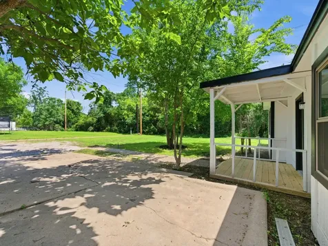 725 Lafayette Street Hempstead TX 77445