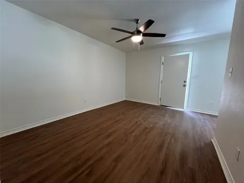 1231 Sycamore Avenue D Huntsville TX 77340