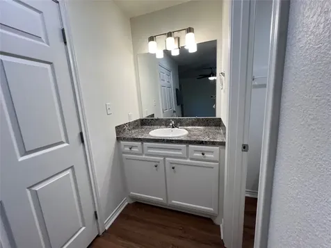 1231 Sycamore Avenue D Huntsville TX 77340