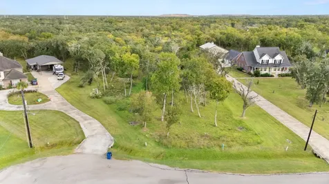 31919 Redfish Trail Richwood TX 77515
