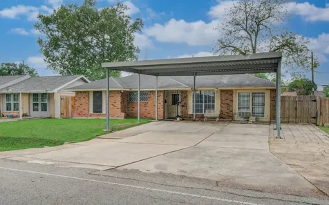 9223 Rockcliff Drive Houston TX 77037