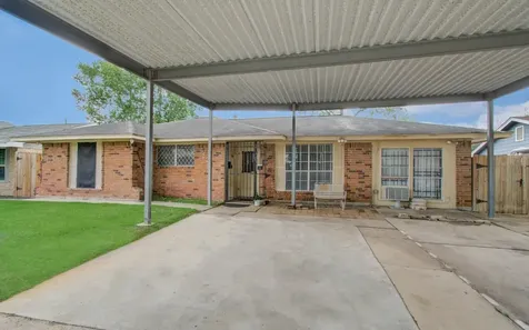 9223 Rockcliff Drive Houston TX 77037