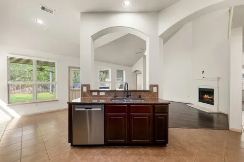 51 Handbridge Place Tomball TX 77375