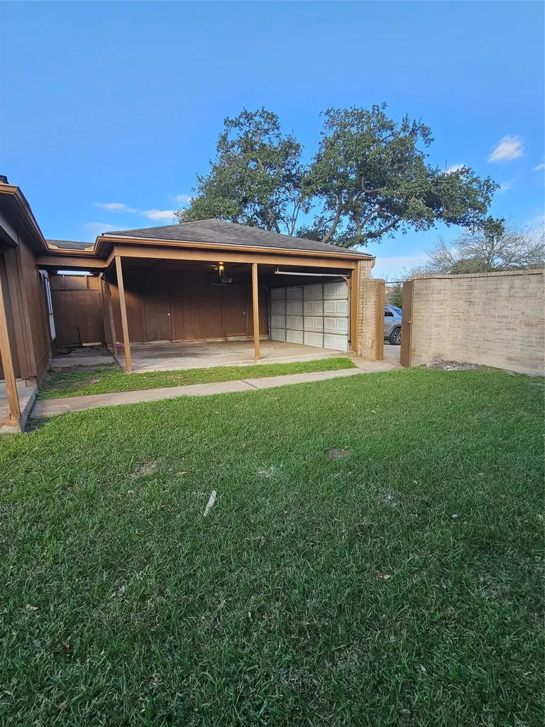 8151 Misty Ridge Lane Houston TX 77071