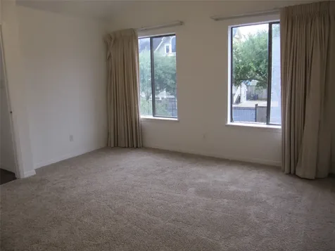 109 W 10 Street Houston TX 77008