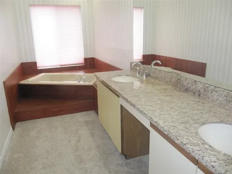 109 W 10 Street Houston TX 77008