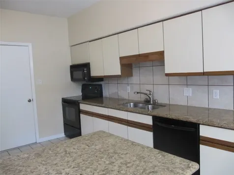109 W 10 Street Houston TX 77008